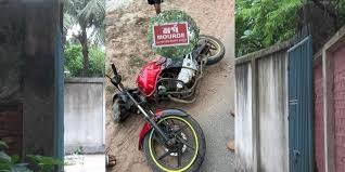 মাদারীপুরে ট্রাক- মোটরসাইকেল মুখোমুখি সংঘর্ষে নিহত ২